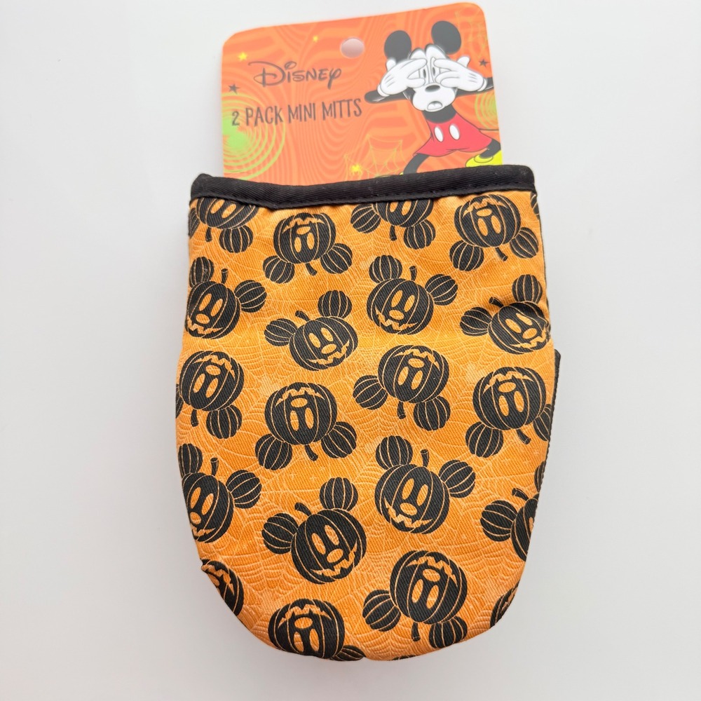 Disney Mickey Mouse Halloween Oven Mitts Orange Jack-O-Lantern Pumpkin 2 PCS